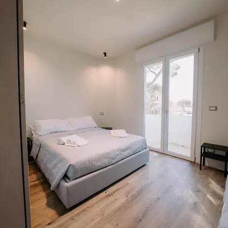 Luxury By Ama - 200 M From The Apartament